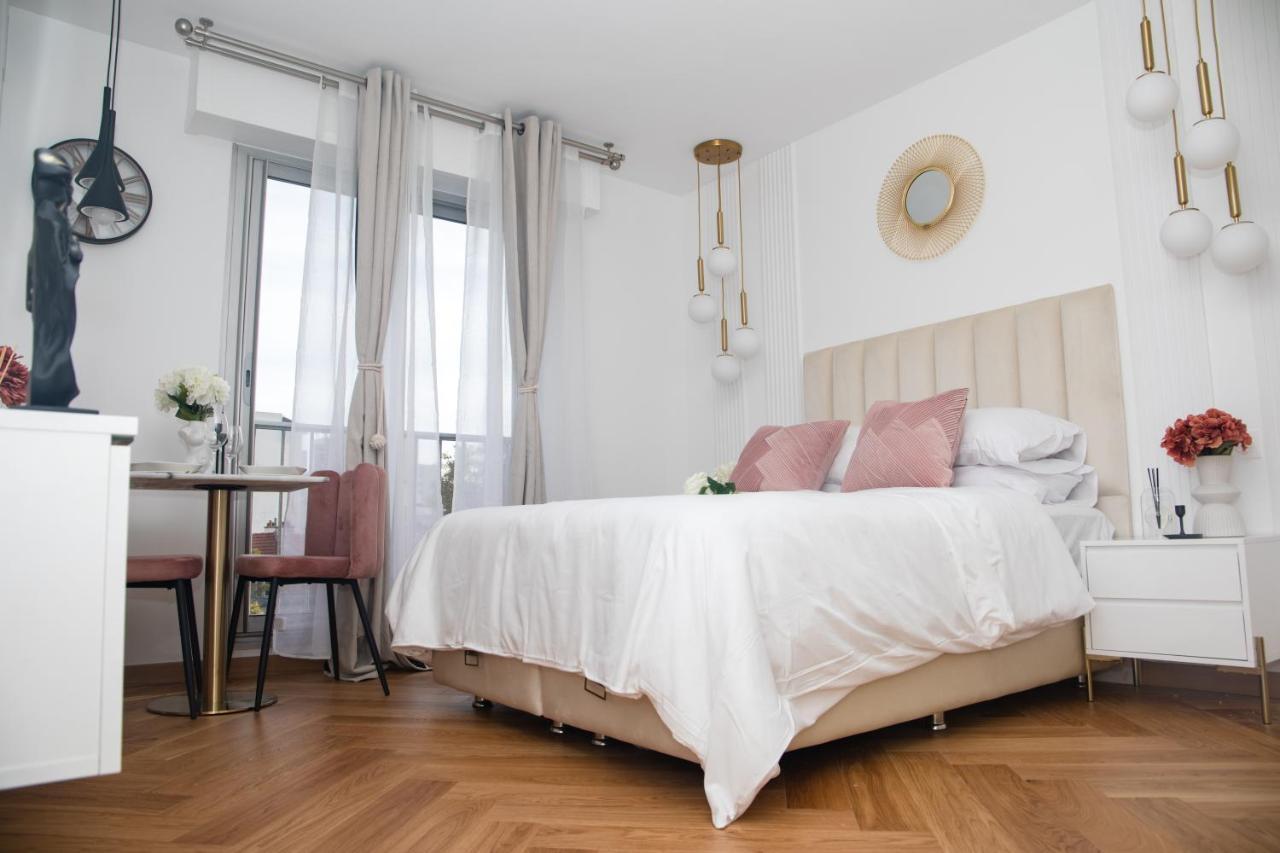 Paris' Premium Romantic Studio Exterior foto