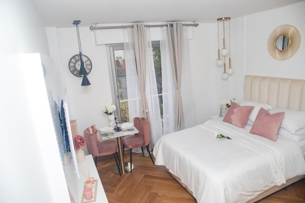 Paris' Premium Romantic Studio Exterior foto